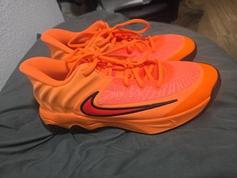 NIKE GIANNIS 4