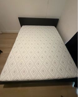 New Sealy Queen Mattress