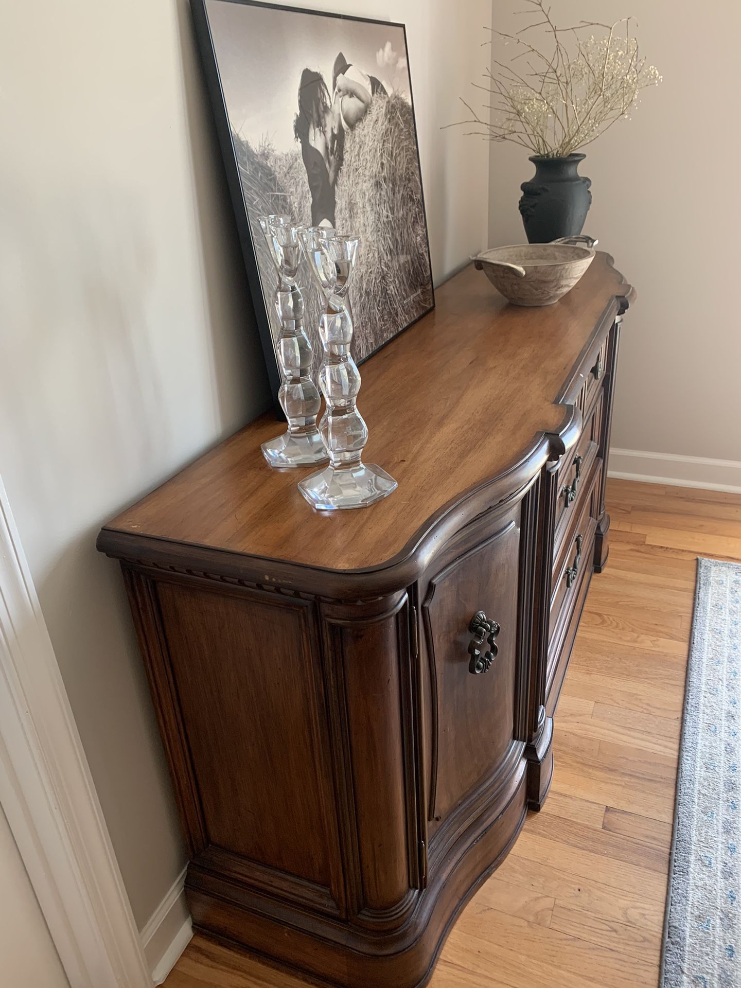 Solid Wood Buffetsideboard ( Universal Furniture) for Sale in