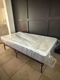 Twin mattress and metal frame