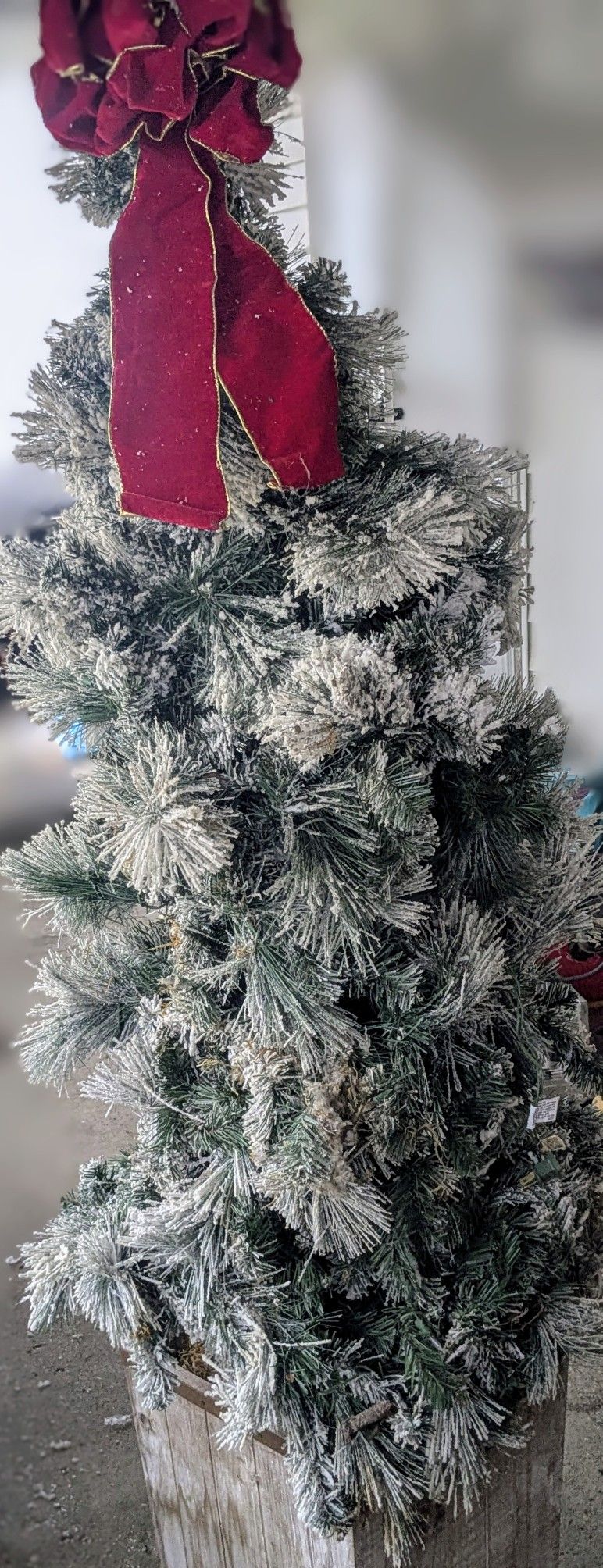 5ft Outdoor Christmas Decoration. Two Of Them