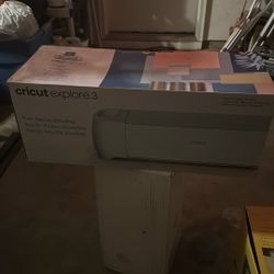 Cricut Explore 3 & Cricut EasyPress 2