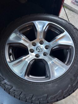 Falcon At3w with wheels  275/55/R20
