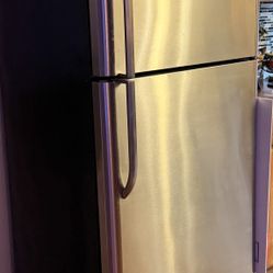 Frigidaire refrigerator 
