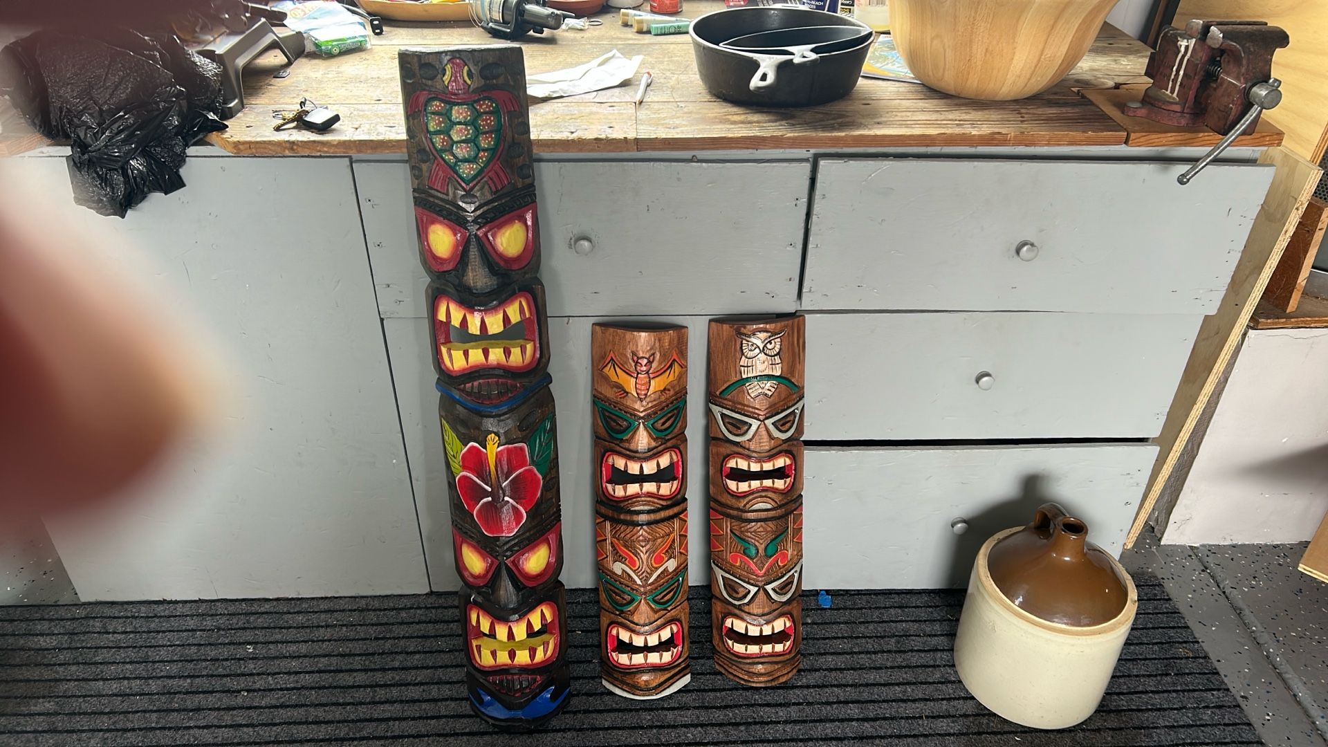1 Wooden Tiki Mask Hibiscus And Hanno 39“ X 6“ And 2 24” X 6”
