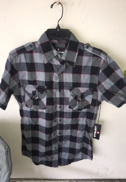 AIRWALK COLLARED SHIRT NEVER WORN
