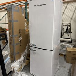 Vintage Classic 14.2 Cu Ft Fridge