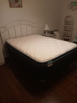 Full size bed