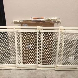 Extra Wide Baby Gate / Pet Gate - Fits Openings 22”-62”
