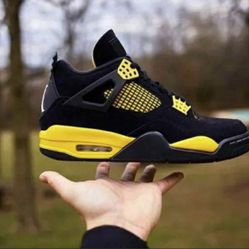 Air Jordan 4 Retro "Thunder"