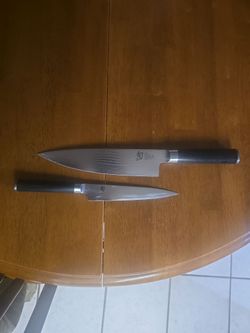Shun Classic 2-Piece Knife Set - 8" Chef’s Knife & 6" Utility Knife - Damascus Steel