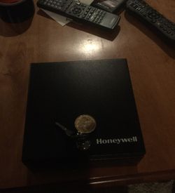 Honeywell cash box