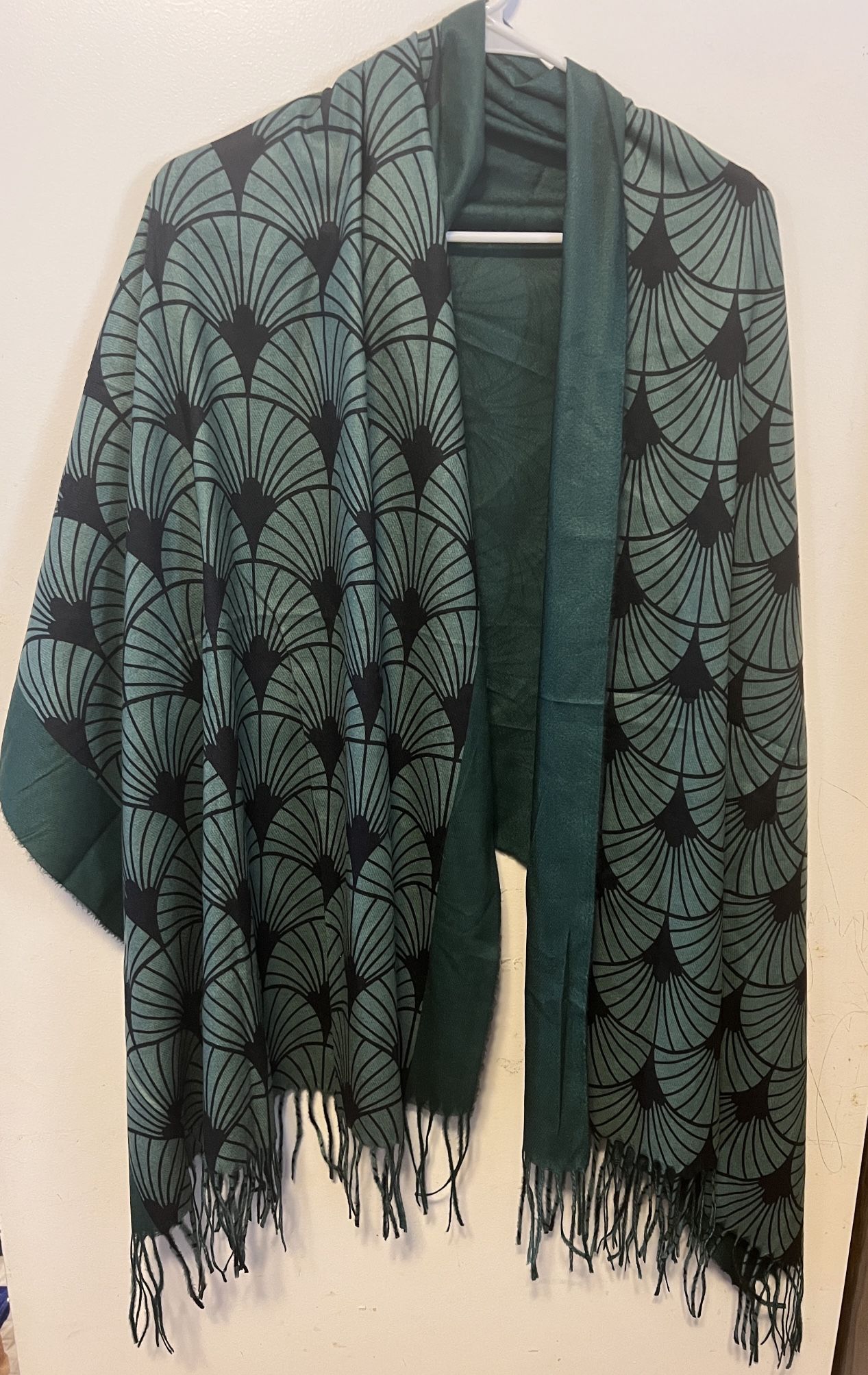 New Black and green warm shawl
