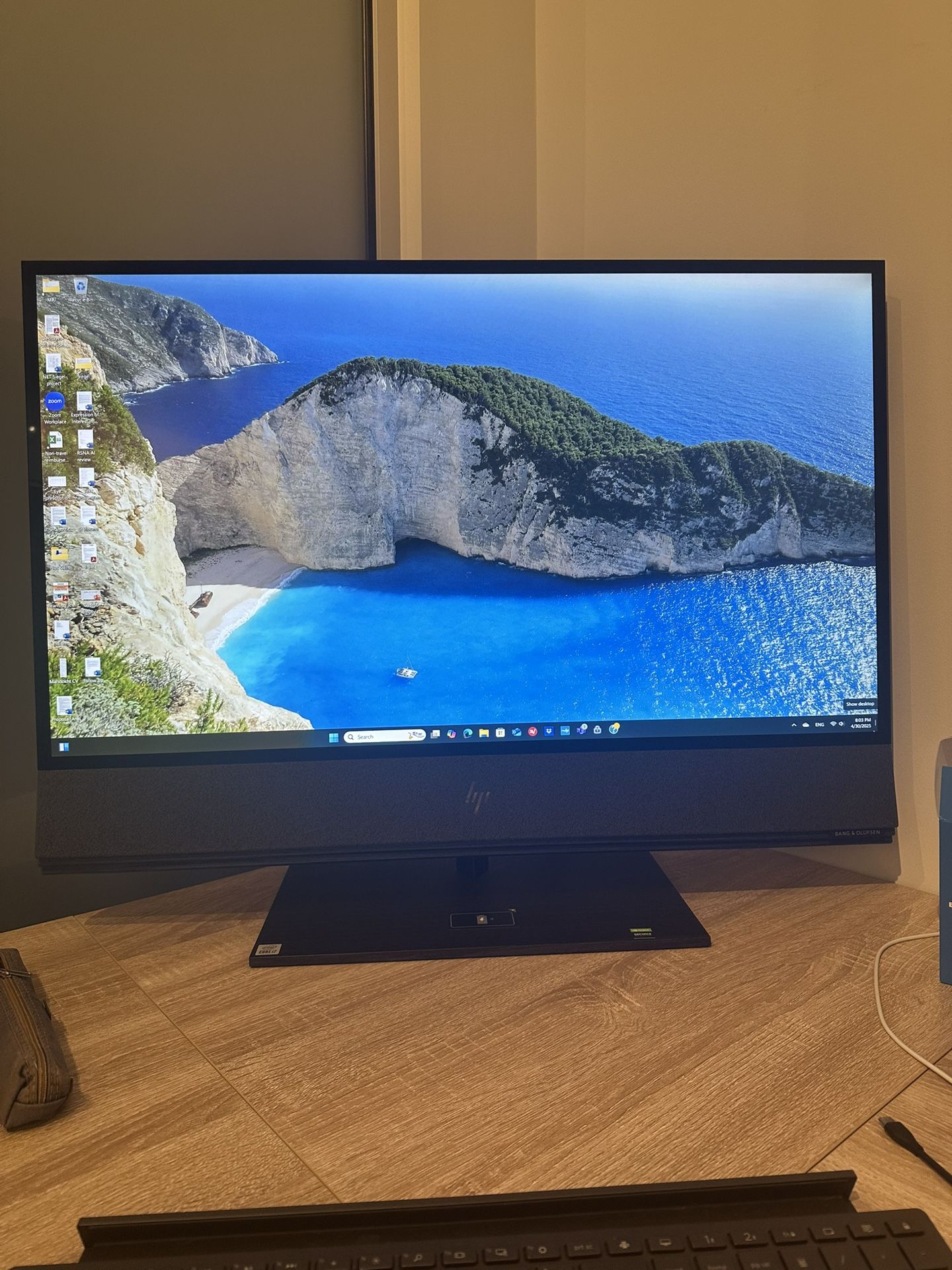 HP Envy 31’ Desktop