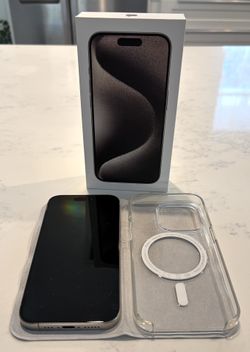 iPhone 15 Pro 256GB Natural Titanium – MINT – UNLOCKED!