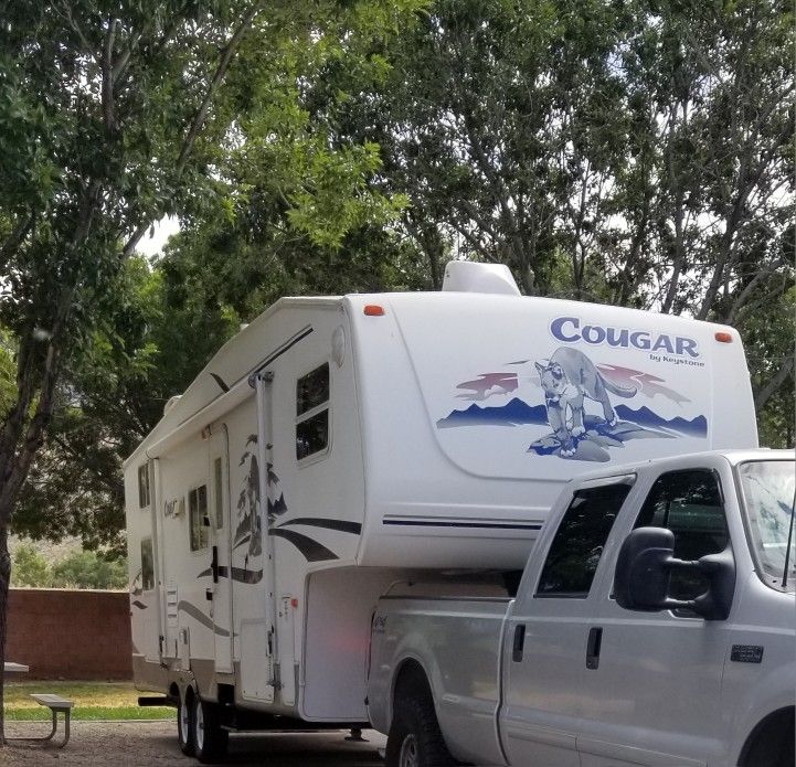 2 BEDROOM BUNKHOUSE 5TH WHEEL