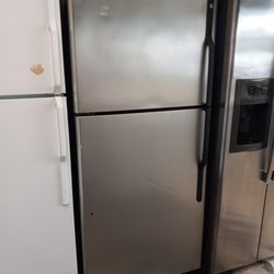 Top & Bottom Fridges Available 