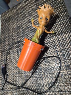 Dancing Baby Groot USB Figure
