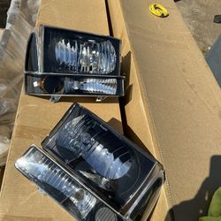 New 99-04 Ford F250 F350 Headlights 