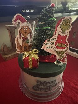 Grinch Theme Candle