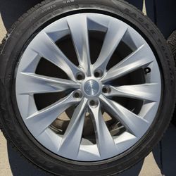 4 Factory Tesla Model S 2017 19" OEM Rims &  Good Year Eagle Touring 245/45r19 98w tires