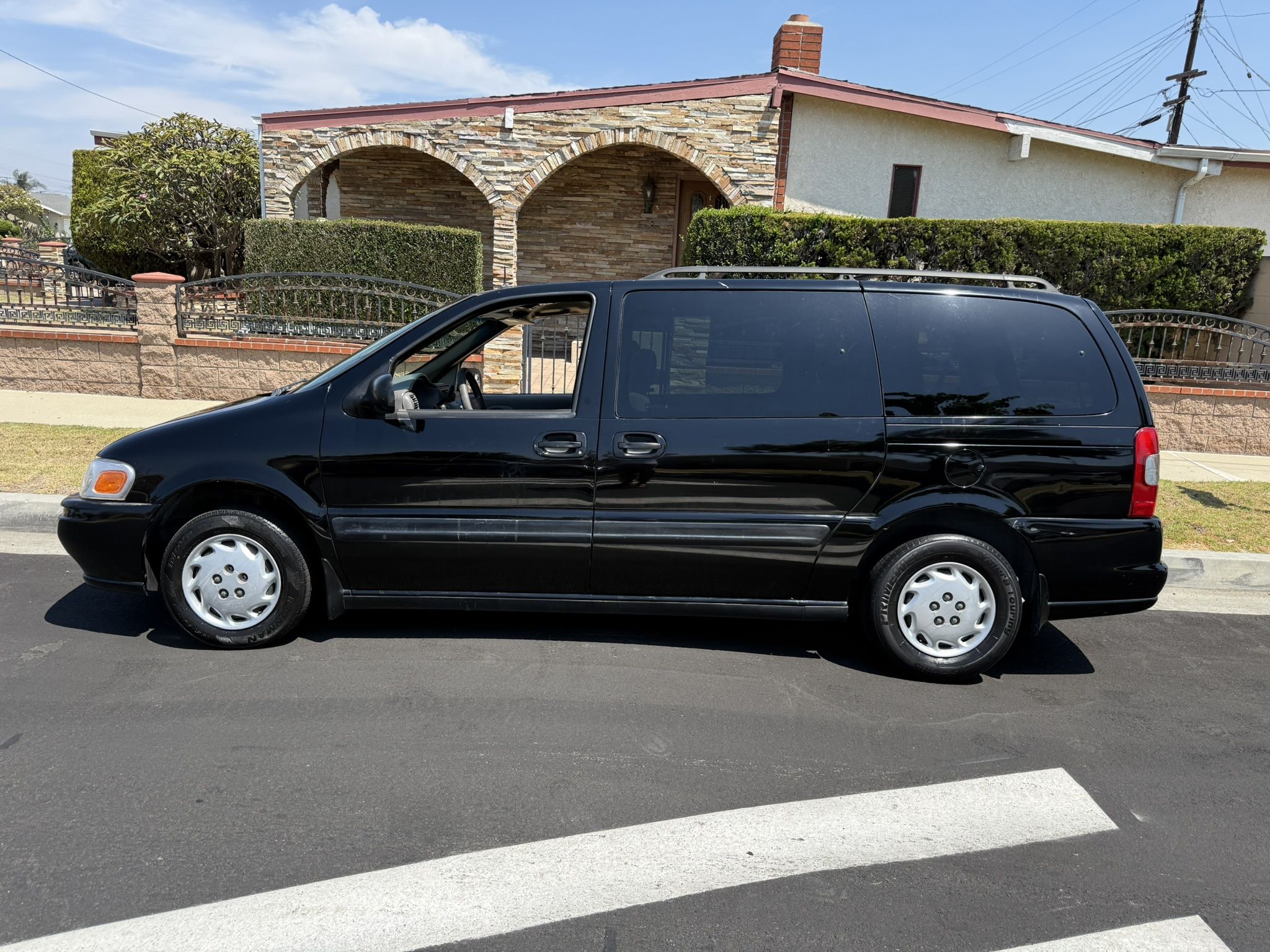 Oldsmobile van