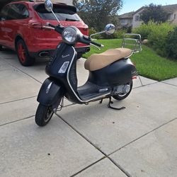 2009 Vespa GTS 300 SUPER