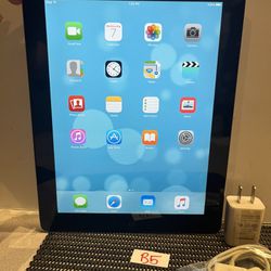 Apple iPad 2nd Gen 16GB WiFi  9.7” iPad—Black complete with usb and Charger 