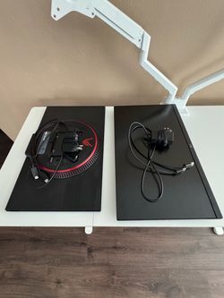Two LG Monitors UltraGear 27" with Cables