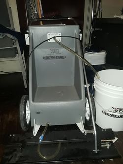 Floor wax applicator just needs the pad