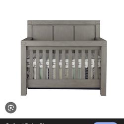 Oxford Baby Piermont Crib 