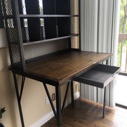 WORLD MARKET STAND UP DESK/WORK BENCH