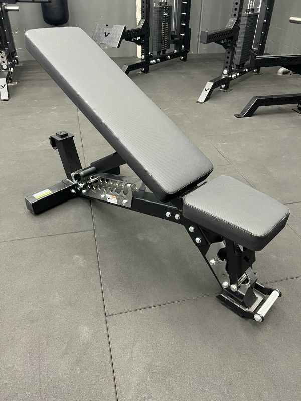 BRAND NEW Adjustable Weight Bench, Incline To Flat, Squat Rack, Bumper Plates, Barbell, Gym Mats Rubber Flooring 