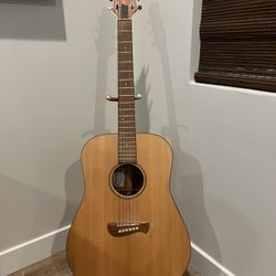 Acoustic Guitar (Tacoma)