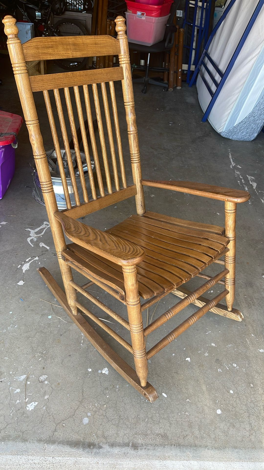 Antique Wood Rocking Chair 🪑