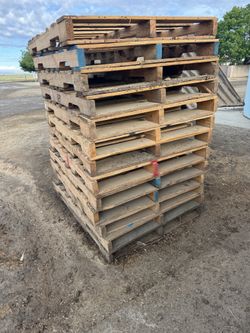 40 in by 48 inches 30 pallets $3 each