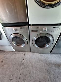 LG Washer & Gas Dryer Set