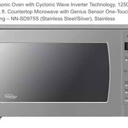 Microwave and conventional Oven