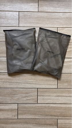 Set Essentials short and t-shirt Gray