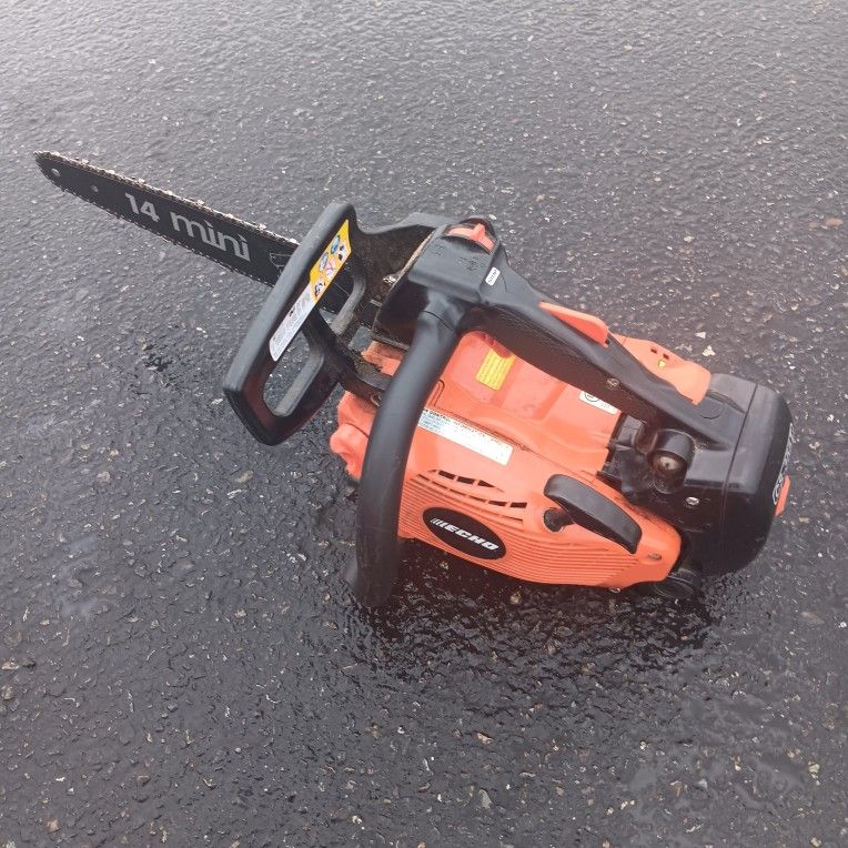 ECHO ST355T Chainsaw with Carving Bar. Excellent. Many Other Tools(See Discrption) Pick Up Fremont Seattle. No Low Ball Offers Please. No Trades.