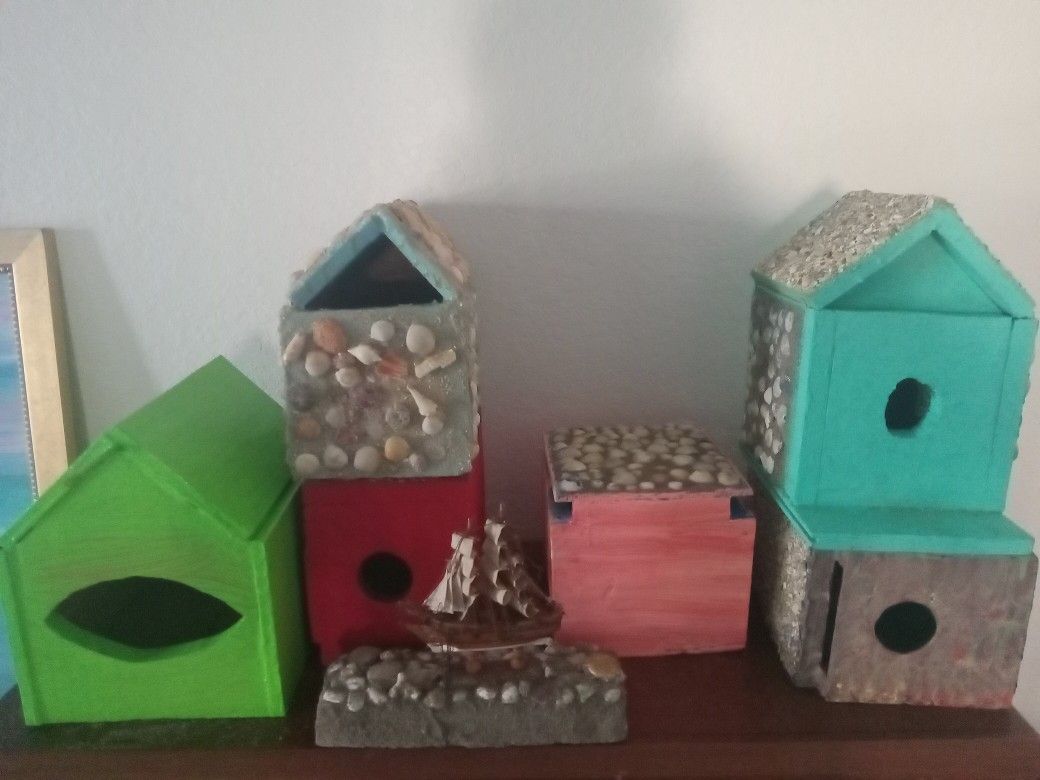 Custom Bird Houses