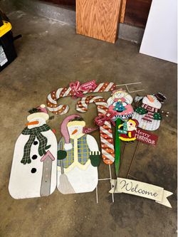 Outdoor Christmas signs