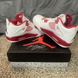 Alternate 86 Jordan 4’s 