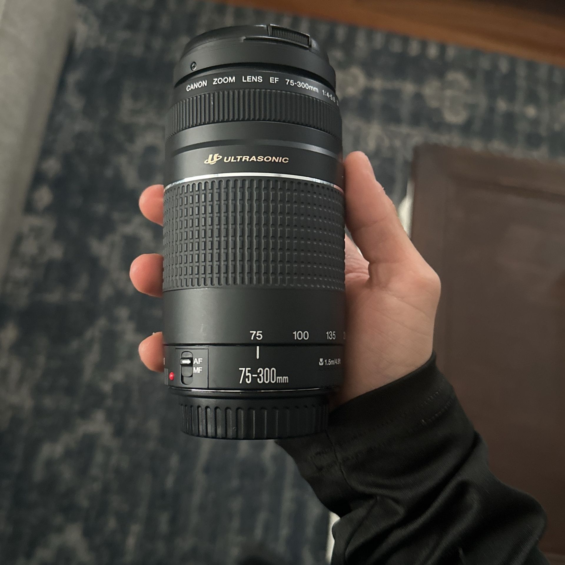 Canon EF 75-300mm III USM f/4-5.6