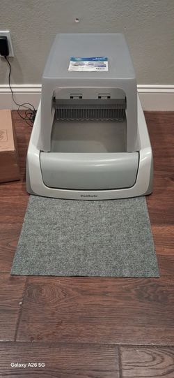 Petsafe automatic litter box & litter