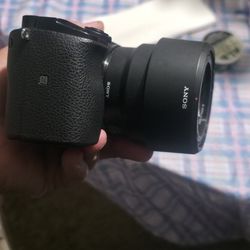 Sony 6100k With Fe 50mm Lens 