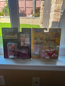 Hockey action figures