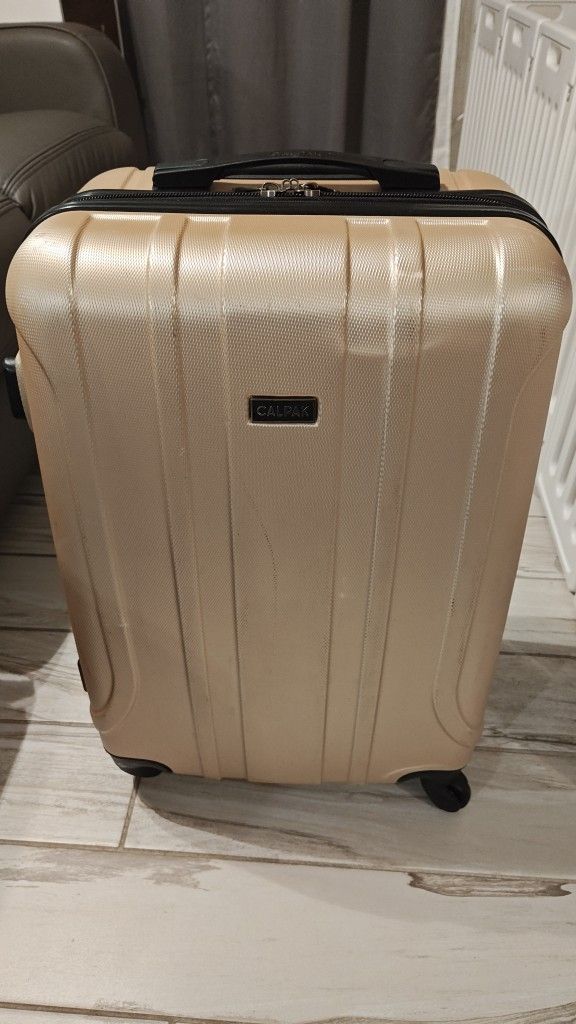 Luggage Brand: Calpak