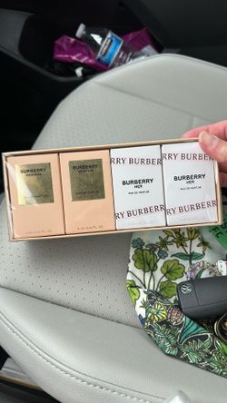 Burberry  Miniature Eau De Parfum 4- Piece Set