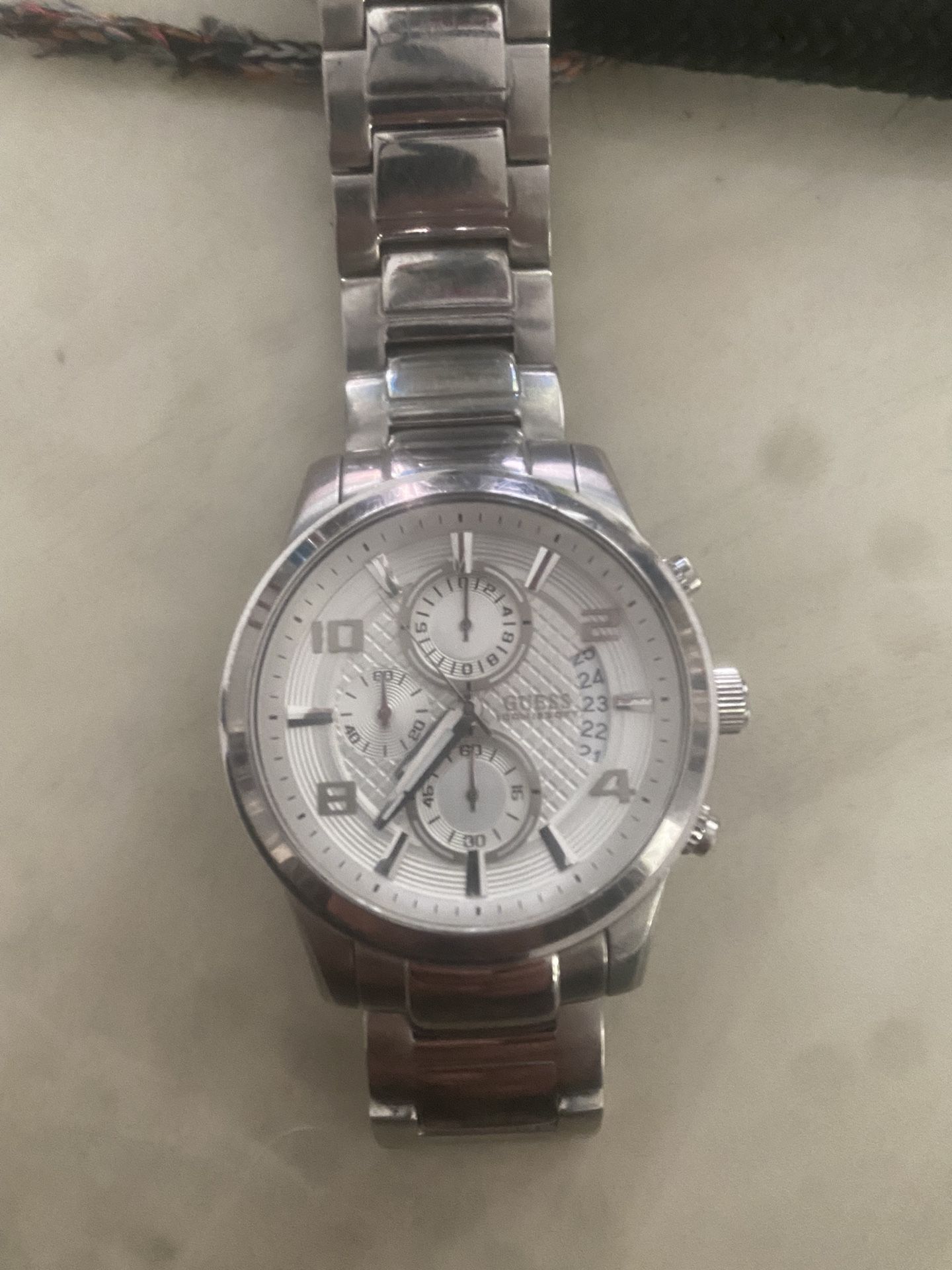 Guess Men's Watch Needs A Battery Only Like New 